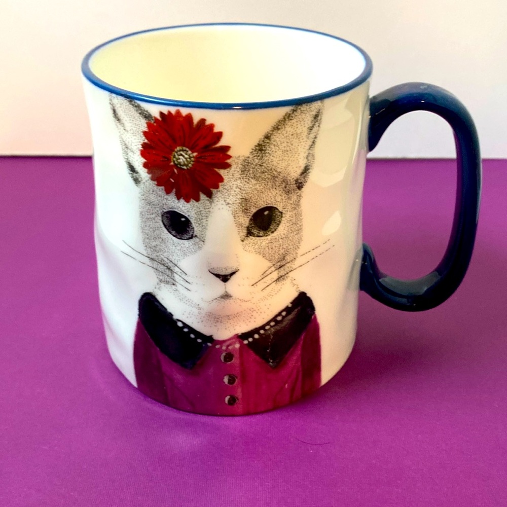 Vintage Hipster-Cat In A Beautiful Blouse With String Of Pearls And Matching Bow